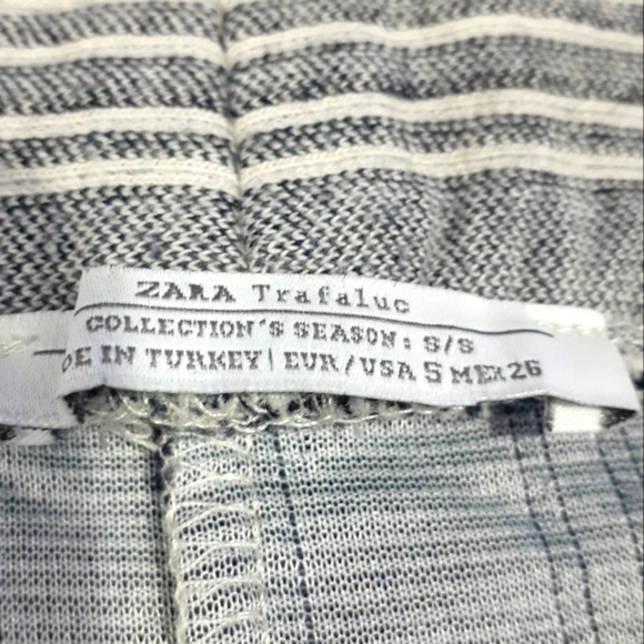 👩🏻🌾 NWOT ZARA OFF THE SHOULDERS BABY DOLL STRIPED MINI DRESS -S - Picture 2 of 3